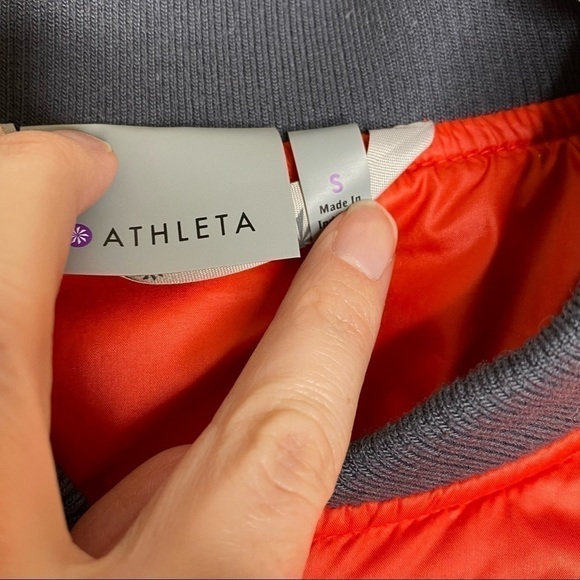 Athleta Womens Dobby Goose Down Puffer Bomber Jacket Quilted red grey 138700 - Picture 4 of 12